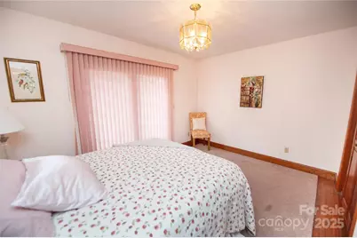 482 Forest Park Drive, Hendersonville, NC 28792 - Photo 16