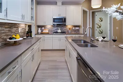 8949 Silver Springs Court, Charlotte, NC 28215 - Photo 4