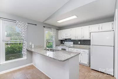 5201 Poplar Springs Drive, Charlotte, NC 28269 - Photo 14