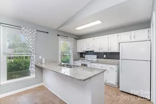 5201 Poplar Springs Dr, Charlotte, NC 28269 - Photo 14