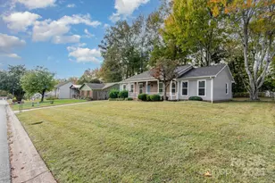 5201 Poplar Springs Dr, Charlotte, NC 28269 - Photo 4