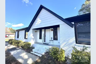 425 Acorn Oaks Drive, Salisbury, NC 28146 - Photo 2