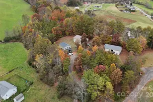 117 Tomato Town Rd, Leicester, NC 28748 - Photo 2