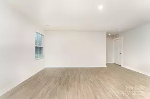 6017 Bellastead Dr, Charlotte, NC 28214 - Photo 10