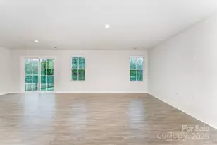 6017 Bellastead Dr, Charlotte, NC 28214 - Photo 4