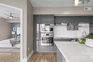 225 S Poplar St, Charlotte, NC 28202 - Photo 22