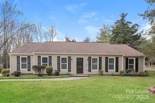 7700 Hickory Hollow Ln, Charlotte, NC 28227 - Photo 1