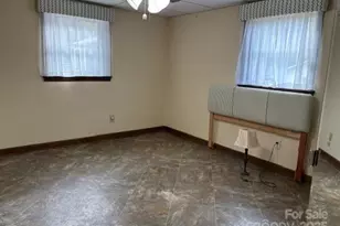 1250 21st Ave NE, Hickory, NC 28601 - Photo 16