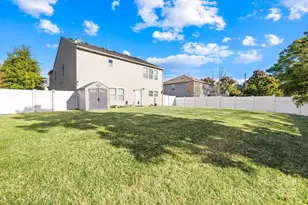 11022 Belmont Run Ln, Charlotte, NC 28213 - Photo 4