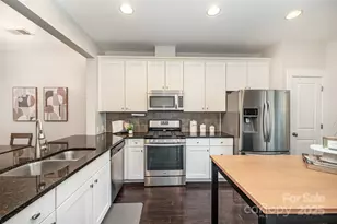 3252 Bending Birch Ln, Charlotte, NC 28206 - Photo 12