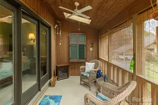 606 Red Oak Dr, Hendersonville, NC 28791 - Photo 22