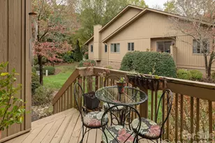 606 Red Oak Dr, Hendersonville, NC 28791 - Photo 14