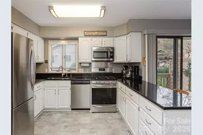 606 Red Oak Drive, Hendersonville, NC 28791 - Photo 16