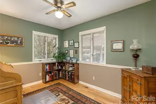 606 Red Oak Dr, Hendersonville, NC 28791 - Photo 20