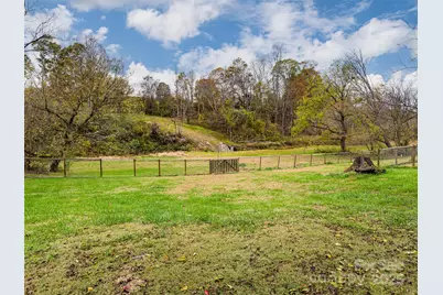 65 Banks Town Road, Weaverville, NC 28787 - Photo 4