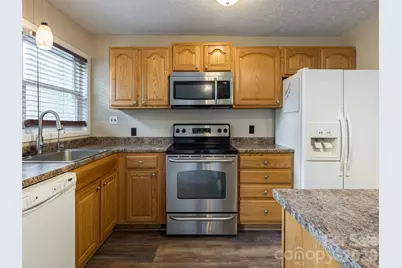 65 Banks Town Road, Weaverville, NC 28787 - Photo 8