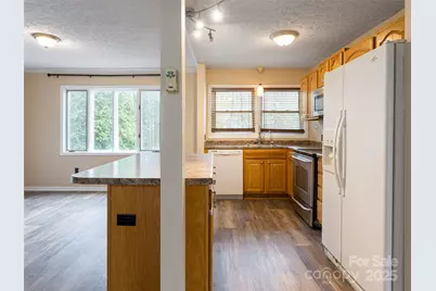 65 Banks Town Road, Weaverville, NC 28787 - Photo 8