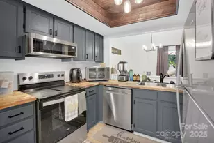 2911 Iron Gate Ln, Charlotte, NC 28212 - Photo 2