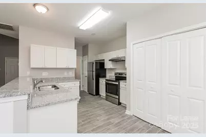 6320 Spanish Moss Lane, Charlotte, NC 28262 - Photo 8