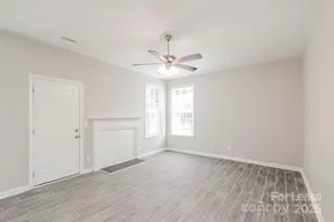 6320 Spanish Moss Ln, Charlotte, NC 28262 - Photo 4