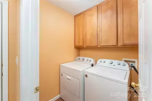 412 Wiltshire Cir, Fletcher, NC 28732 - Photo 4