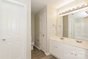 8512 Galena View Dr, Charlotte, NC 28269 - Photo 10