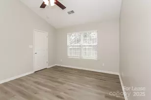 8512 Galena View Dr, Charlotte, NC 28269 - Photo 8