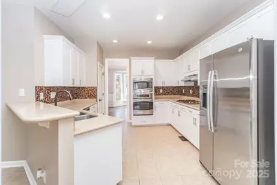 4910 Foxbriar Trail, Charlotte, NC 28269 - Photo 22