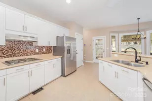 4910 Foxbriar Trail, Charlotte, NC 28269 - Photo 24