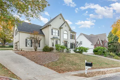 4910 Foxbriar Trail, Charlotte, NC 28269 - Photo 2