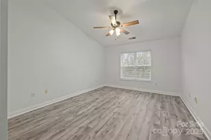 9950 Hyde Glen Ct, Charlotte, NC 28262 - Photo 16