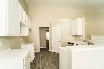 8615 Appledale Drive, Charlotte, NC 28262 - Photo 6