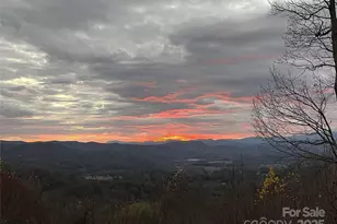 908 Somersby Pkwy, Hendersonville, NC 28739 - Photo 2