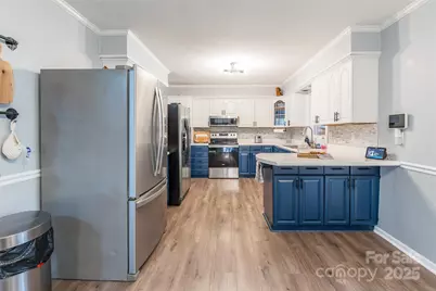 11060 Teresia Lane, Midland, NC 28107 - Photo 8