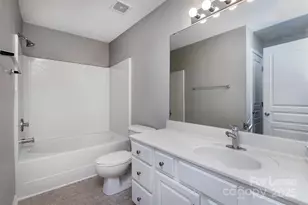 8348 Chaceview Ct, Charlotte, NC 28269 - Photo 16