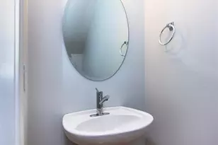 8348 Chaceview Ct, Charlotte, NC 28269 - Photo 12