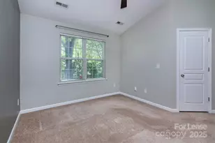 8348 Chaceview Ct, Charlotte, NC 28269 - Photo 14