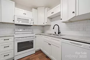 37 Hamiltons Harbor Dr, Lake Wylie, SC 29710 - Photo 8