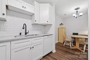 37 Hamiltons Harbor Dr, Lake Wylie, SC 29710 - Photo 10