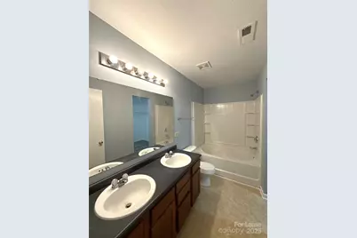 2937 Royal Fern Lane, Charlotte, NC 28215 - Photo 14
