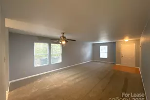 2937 Royal Fern Ln, Charlotte, NC 28215 - Photo 2