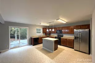 2937 Royal Fern Ln, Charlotte, NC 28215 - Photo 4