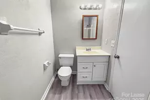 6131 Meadow Rose Ln, Charlotte, NC 28215 - Photo 12