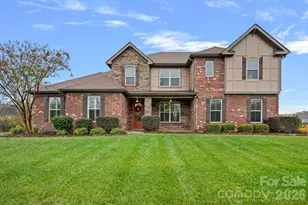 706 Blaise Ct, Matthews, NC 28104 - Photo 2