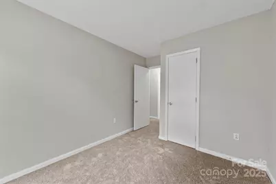 6915 Duncroft Lane, Charlotte, NC 28215 - Photo 10