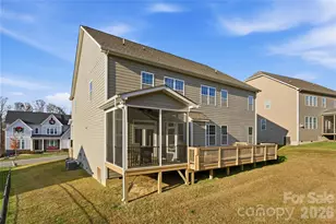 194 Forsythia Ln, Tega Cay, SC 29708 - Photo 4