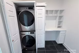 2009 Hamorton Pl, Charlotte, NC 28205 - Photo 12