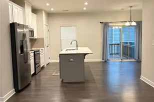 1708 Town Oak Ln, Charlotte, NC 28205 - Photo 2