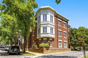 611 Garden District Dr, Charlotte, NC 28202 - Photo 2