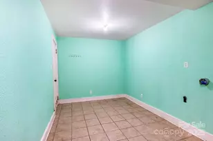 145 Beverly Rd, Asheville, NC 28805 - Photo 36